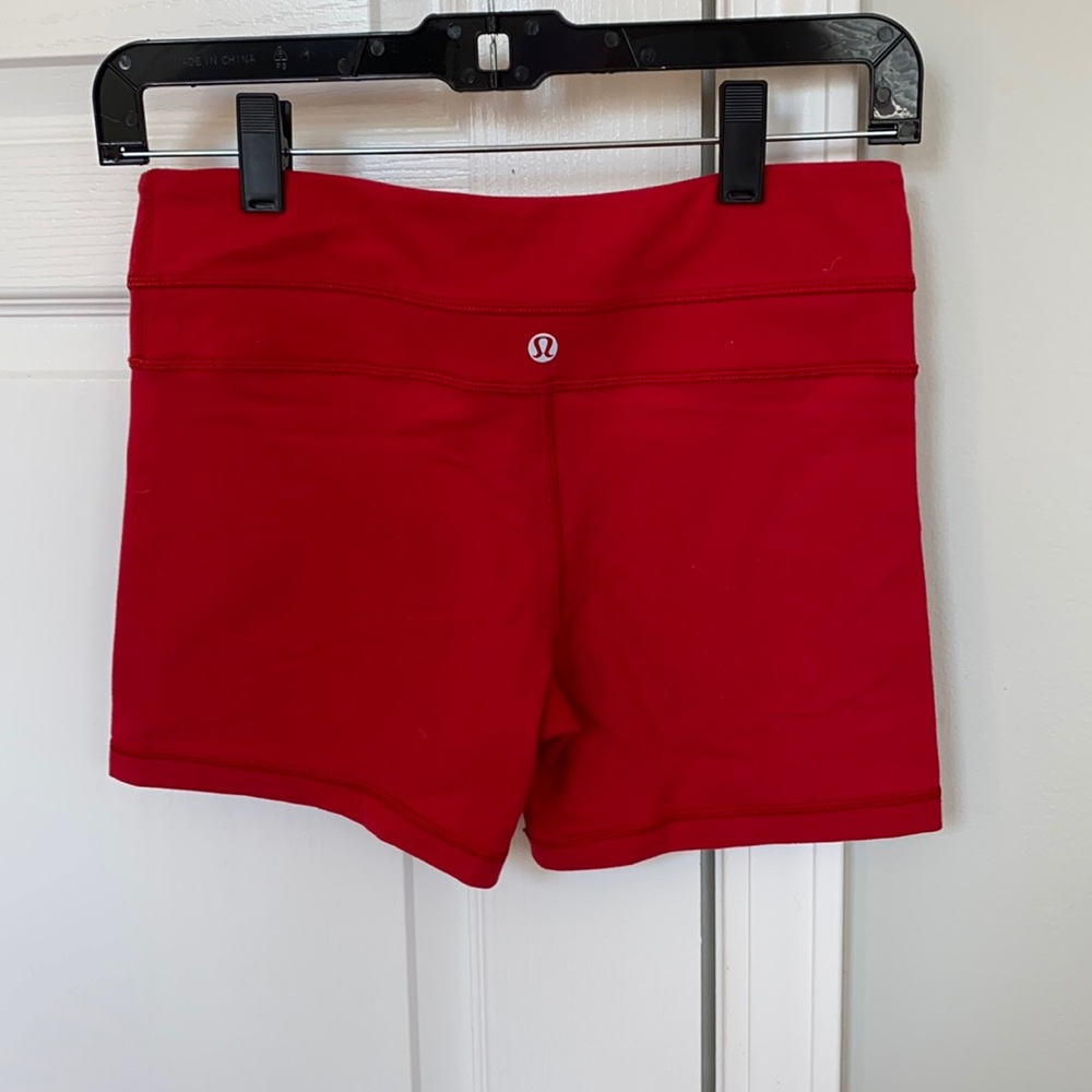 Lululemon Spandex shorts